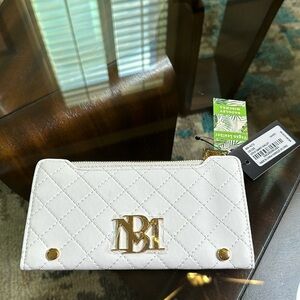 NEW! Badgley Mischka white slim quilted‎ vegan
wallet